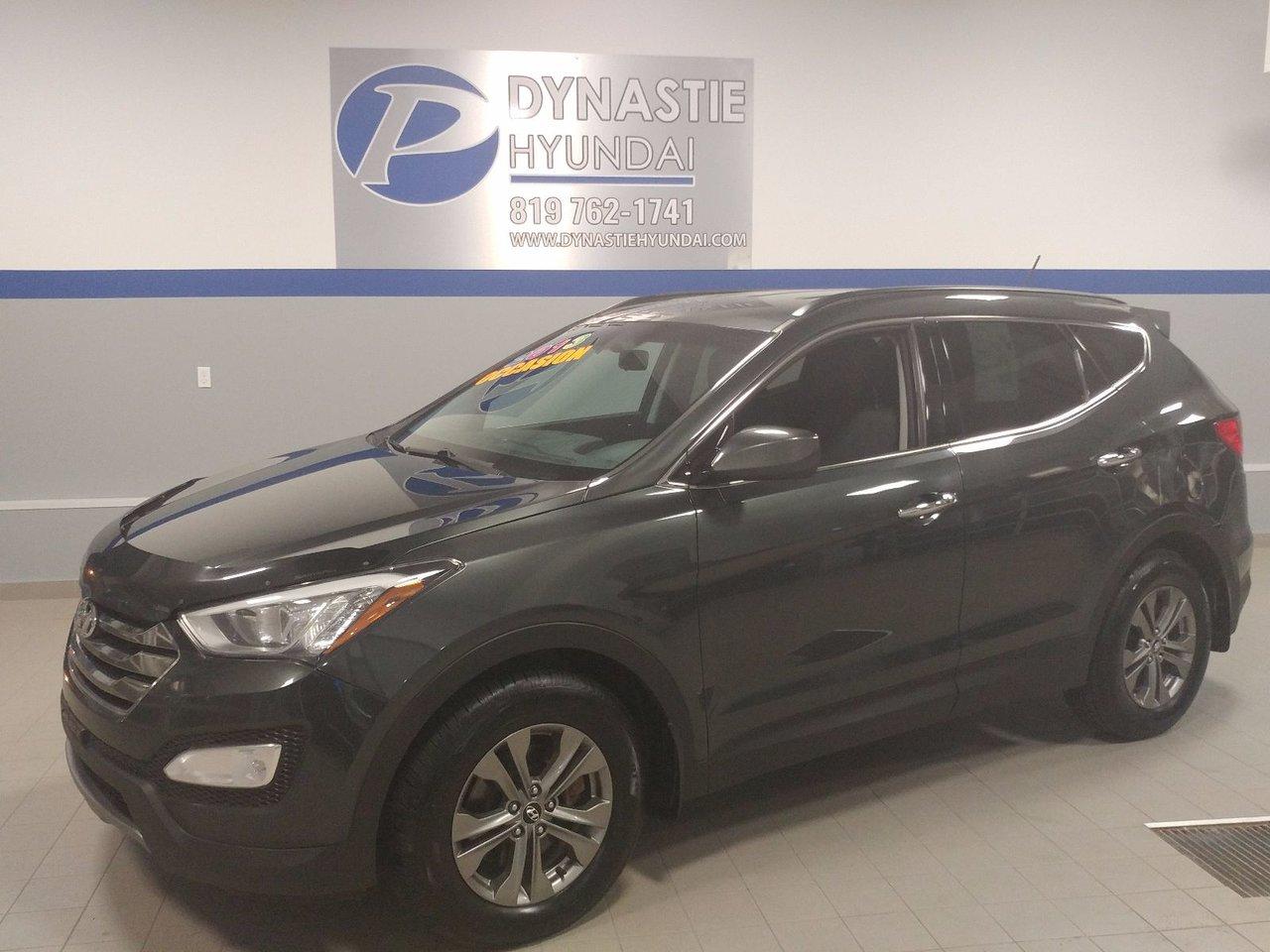 <a href=https://www.dynastiehyundai.com/occasion/Hyundai-Santa_Fe-2013.html>https://www.dynastiehyundai.com/occasion/Hyundai-Santa_Fe-2013.html</a>

Hyundai Santa Fe 2.0L T PREMIUM  2013Régulateur de vitesse, Essuie-glaces intermittents, Anti-démarreur, Freins ABS, Contrôle de stabilité, Coussin gonflable conducteur, Coussins gonflables latéraux, Lecteur CD, Lecteur MP3, Lampes de lecture arrière, Volant ajustable, Tapis protecteurs, Volant gainé de cuir, Phares automatiques, Rétroviseur électrique, Sièges arrières chauffants, Direction assistée, Rétroviseurs chauffants, Siège à réglage électrique, Coussins gonflables arrière pour la tête, Siège conducteur - soutien lombaire, Démarrage sans clé, Freins à disque, Sièges chauffants - Avant, Antipatinage, Phares antibrouillards, Verrous de sécurité pour enfants, Sièges baquets, Technologie Bluetooth intégrée, Climatisation arrière, Aluminium, Climatisation, Volant chauffant