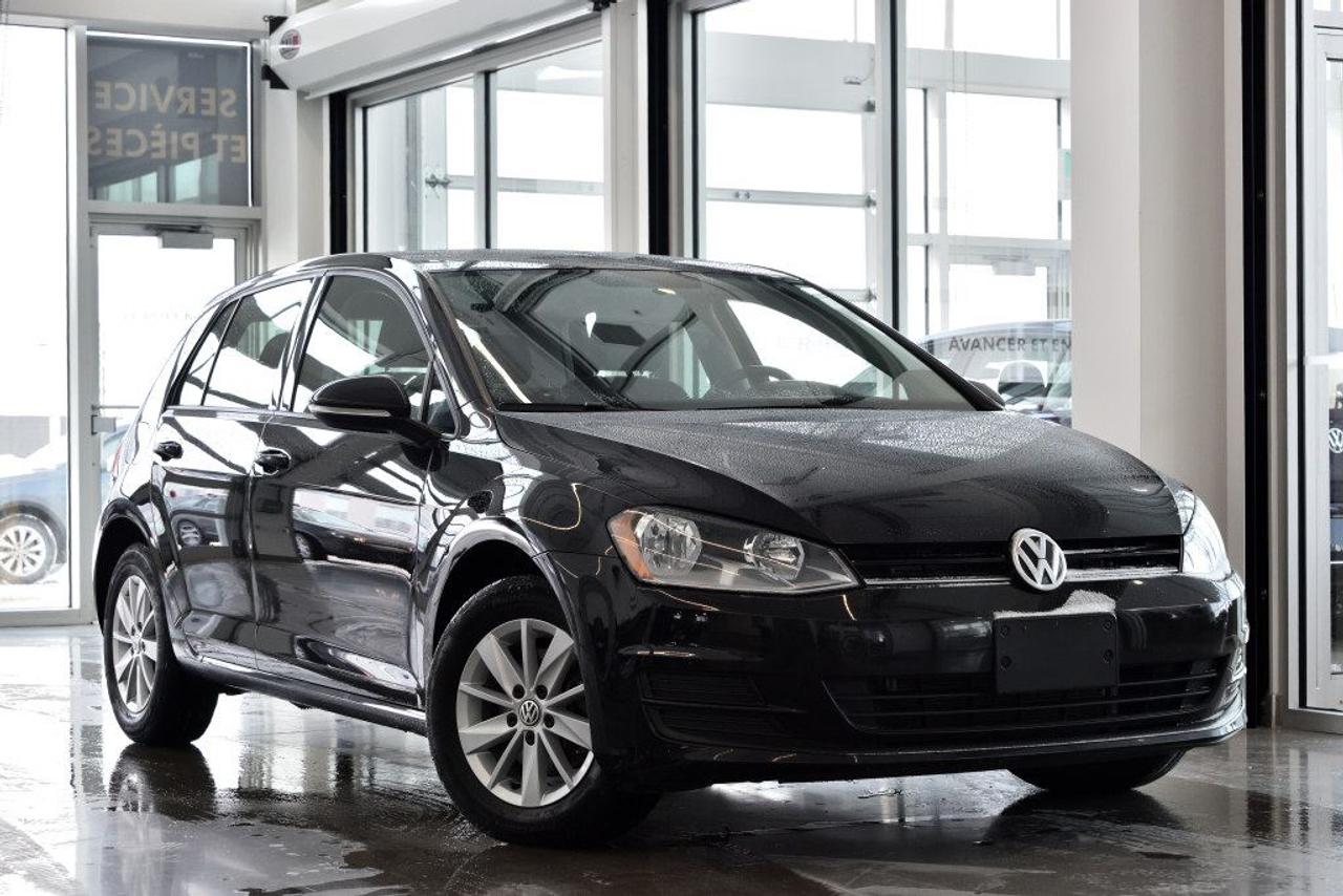 <a href=https://www.vaudreuilvolkswagen.com/occasion/Volkswagen-Golf-2016.html>https://www.vaudreuilvolkswagen.com/occasion/Volkswagen-Golf-2016.html</a>

Modèle Trendline, moteur 1.8T de 170HP, équipé de App Connect, Écran tactile, Bluetooth, Volant gainé de cuir multifonctionnel, Roues 15, régulateur de vitesse, miroirs électriques chauffants, bancs chauffants et Air Climatisé. Jamais accidenté.    Possibilité dextension de 2 ans ou 40 000 kms de la garantie dorigine avec la certification supérieure Volkswagen    Aucunes obligations bancaires, aucuns frais cachés    Mise en service : 31 Mai 2016    ***************************************************************************************Bienvenue chez Vaudreuil Volkswagen, notre concession est située à seulement 10 minutes de Montréal et, ici, le personnel vous accueille dans une ambiance familiale et souriante. Nous vous offrons une livraison rapide en 24 heures*, et celle-ci est disponible partout au Québec*. Nos spécialistes de la finance vous offre la 1 ère, 2e ou 3e chance au crédit et vous obtiendrez également sur les véhicules doccasions certifiés des taux à partir de 0 %* !! Ici, tous nos véhicules Volkswagen sont inspectés, reconditionnés avec des pièces dorigines, certifiés par nos techniciens Volkswagen, donc, garanties lorsque vous quittez la concession. Vous obtenez donc un véhicule en parfaite condition, de qualité supérieure, et ce, surpassant les normes de lindustrie! Les meilleurs avantages du marché de lautomobile vous sont maintenant offerts sous un même toit !! Véhicule déchange ? Pas de problème! Nous achetons votre véhicule et ce, même si vous nachetez pas chez nous! Ici chez Vaudreuil Volkswagen, on soccupe de tout et surtout de vous! ************************************************************************************** * Détails en concession Welcome to Vaudreuil Volkswagen, our dealership is only 10 minutes from Montreal and here, the staff will greet you in a family and smiling atmosphere. We offer you a fast delivery in only 24 hours*, available across the entire Quebec territory*. Our financing specialists offer you 1st, 2nd and 3rd chance credit application and you will also obtain 0% financing on certified pre-owned vehicles!! Here, all our Volkswagen vehicles are thoroughly inspected, reconditioned with original Volkswagen parts, certified by our master technicians and covered by warranty when you leave the dealership. This way you acquire a vehicle in mint condition, high quality, surpassing all market standards! You get the best of automotive business all in one location! You would like to give your car in exchange? We buy your car even if you dont buy from us! At Volkswagen Vaudreuil, we take care of everything, especially you! *Details in store **************************************************************************************