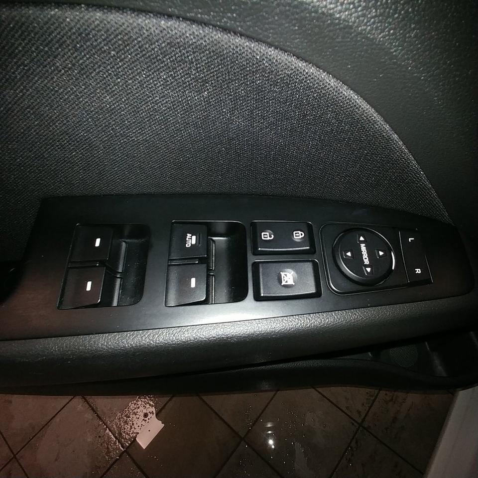 664843.11691792