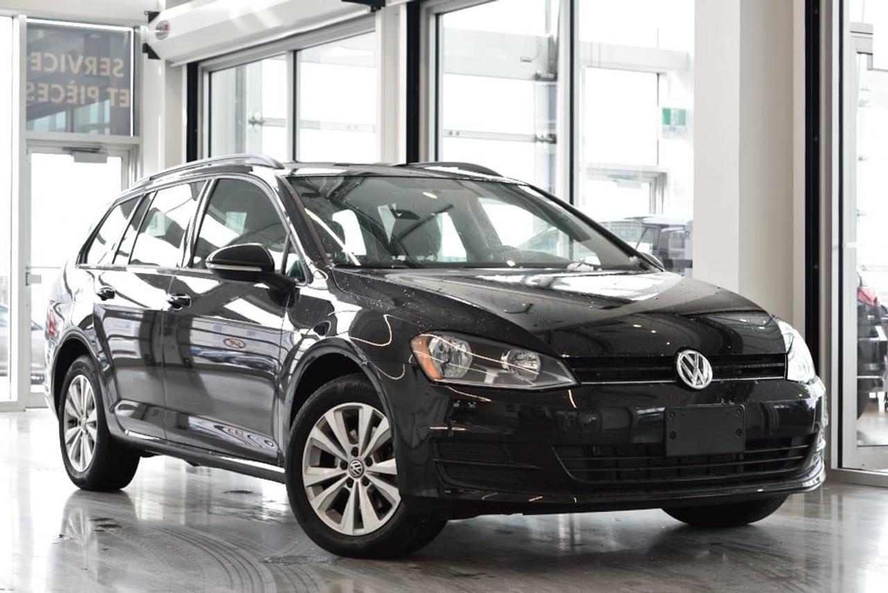 <a href=https://www.vaudreuilvolkswagen.com/occasion/Volkswagen-Golf-2017.html>https://www.vaudreuilvolkswagen.com/occasion/Volkswagen-Golf-2017.html</a>

Modèle 1.8 TSI Trendline familiale avec ensemble commodités comprenant App-Connect. Caméra de recul, sièges chauffants, roues de 16, régulateur de vitesse. Véhicule demployé VW Canada, jamais accidenté.    Possibilité dextension de 2 ans ou 40 000 kms de la garantie dorigine avec la certification supérieure Volkswagen    Aucunes obligations bancaires, aucuns frais cachés    Mise en service : 30 novembre 2016    Bienvenue chez Vaudreuil Volkswagen!