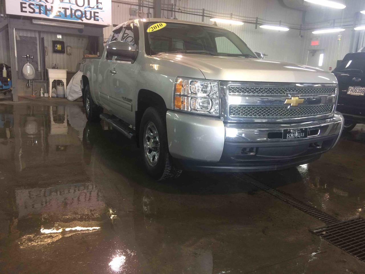 Used 2010 Chevrolet Silverado 1500 LS Cheyenne Edition for sale in Rimouski, QC