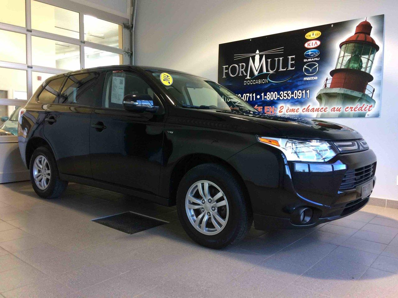 <a href=https://www.autoaubaine.com/Mitsubishi-Outlander-c6949700.html>https://www.autoaubaine.com/Mitsubishi-Outlander-c6949700.html</a>

Mitsubishi Outlander SE 2014\n\nRégulateur de vitesse, Essuie-glaces intermittents, Anti-démarreur, Freins ABS, Contrôle de stabilité, Coussin gonflable conducteur, Coussins gonflables latéraux, Lecteur CD, Lecteur MP3, Volant ajustable, Tapis protecteurs, Volant gainé de cuir, Phares automatiques, Rétroviseur électrique, Direction assistée, Sièges de troisième rangée, Rétroviseurs chauffants, Coussins gonflables arrière pour la tête, Sièges tissu, Démarrage sans clé, Freins à disque, Sièges chauffants - Avant, Antipatinage, Phares antibrouillards, Verrous de sécurité pour enfants, Système de surveillance de la pression des pneus, Sièges baquets, Technologie Bluetooth intégrée, Cache bagages, Coussin gonflable - Commutateur de mise en/hors fo, Rétroviseur à atténuation automatique, Aluminium, Climatisation\n\nPOUR LE PLUS GRAND CHOIX À UN SEUL ENDROIT, LE MEGA CENTRE DE LUSAGÉ DANS LEST DU QUÉBEC. COUVRANT LA GRANDE RÉGION DE RIMOUSKI, MATANE, MONT-JOLI, RIVIÈRE-DU-LOUP, STE-ANNE DES MONTS, MATAPÉDIA,GASPÉSIE... CONTACTEZ-NOUS SANS FRAIS AU 1-877-864-3666 LIVRAISON PARTOUT AU QUÉBEC.