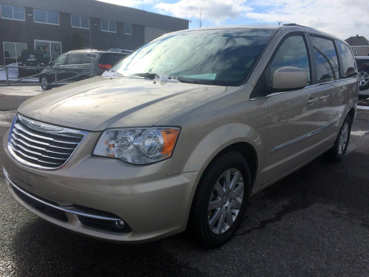 Used 2016 Chrysler Town & Country TOURING *PORTES ÉLECTRIQUE* for sale in Brossard, QC