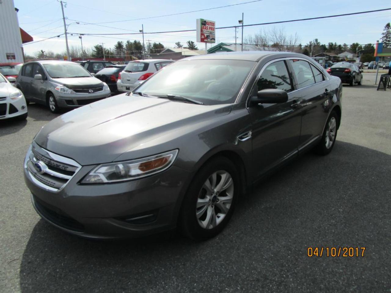 Used 2011 Ford Taurus SEL for sale in St-Hyacinthe, QC