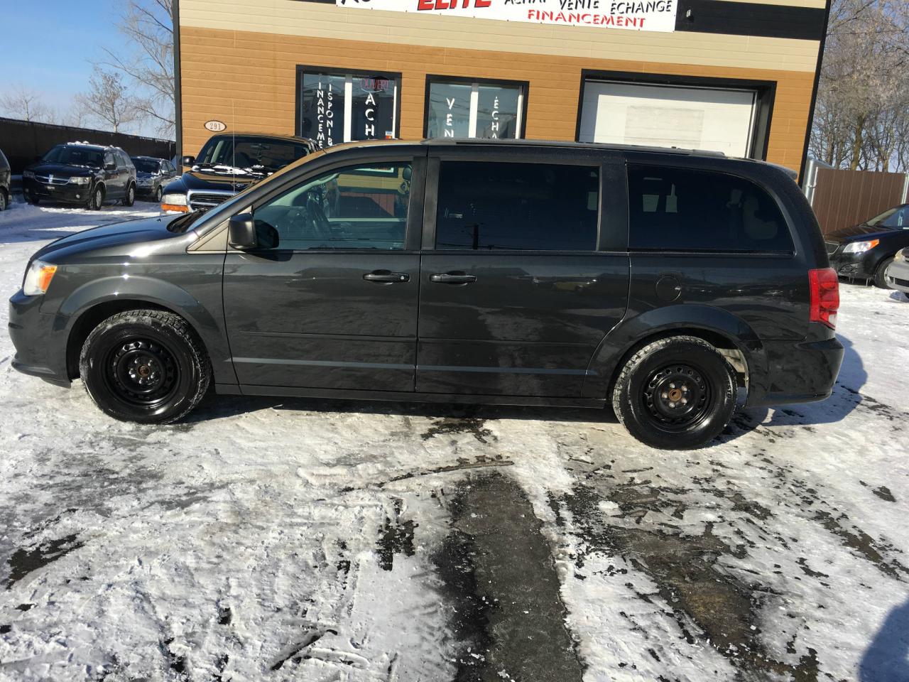Used 2011 Dodge Grand Caravan Familiale 4 portes SXT for sale in St-Sulpice, QC