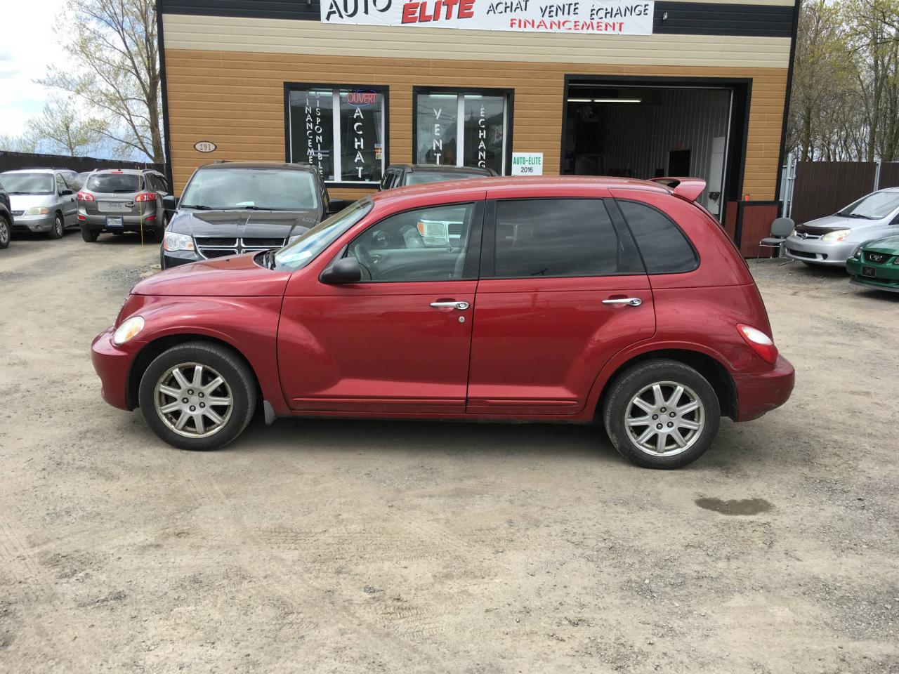 Used 2007 Chrysler PT Cruiser Familiale 4 portes for sale in St-Sulpice, QC