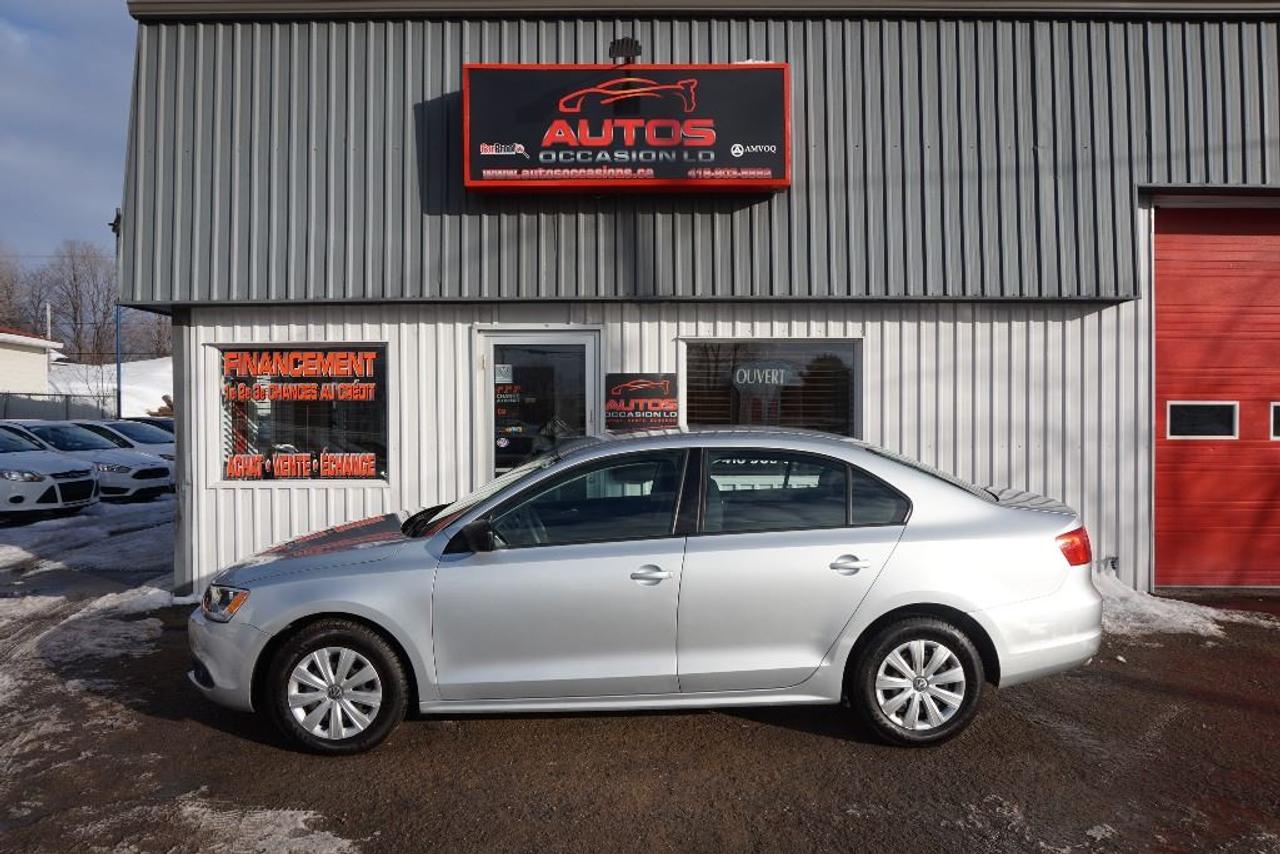 <a href=https://www.autosoccasions.ca/occasion/Volkswagen-Jetta-2013.html>https://www.autosoccasions.ca/occasion/Volkswagen-Jetta-2013.html</a>

VOLKSWAGEN JETTA TRENDLINE+ 2013 Édition Trendline + 4cyl 2.0 Litres ** FULL ÉQUIPÉ A/C CRUSE SIÈGES CHAUFFANTS -- TRANSMISSION MANUELLE 5 VITESSES -- AVEC SEULEMENT 143 000 KM CERTIFIÉ VOLKSWAGEN / 1 SEUL PROPRIÉTAIRE : ENTRETENUE AVEC SOIN / 4 CYLINDRES 2.0 Litres TRÈS ÉCONOMIQUE ET FIABILITÉ RECONNUE (RAPPORT CARPROOF DISPONIBLE) COULEUR EXTÉRIEUR ARGENT SILVER, INTÉRIEUR GRIS FONCÉ - NOIR / SIÈGES CHAUFFANTS. INSPECTION COMPLÈTE INCLUSE -- ÉCHANGE ACCEPTÉ -- FINANCEMENT SUR PLACE À PARTIR 4.99 % -- GARANTIE INCLUS : 1 MOIS OU 1700 KM GROUPE MOTOPROPULSEUR -- POSSIBILITÉ DE GARANTIE PROLONGÉE À PRIX IMBATTABLE. ÉQUIPEMENT COMPLET TRENDLINE + : AIR CLIMATISÉ - RÉGULATEUR VITESSES - SIÈGES CHAUFFANTS - ENJOLIVEUR DE ROUES / PNEUS DÉTÉ EXCELLENT - TÉLÉVÉROUILLAGE À DISTANCE - LECTEUR CD-Mp3 - PRISE AUXILIAIRE - GROUPES ÉLECTRIQUES COMPLETS - VALISE ÉLECTRIQUE === POUR PLUS DINFORMATION DEMANDER (DAVID.LAMONTAGNE) 418-903-5882 // 418-931-4036 Cell === FINANCEMENT FACILE SUR PLACE 4.99 % NOUS SOMMES OUVERTS 6 JOURS : 2430 BOUL GUILLAUME-COUTURE, LÉVIS G6W-2R5 : AU PLAISIR DE VOUS SERVIR WWW.AUTOSOCCASIONS.CA