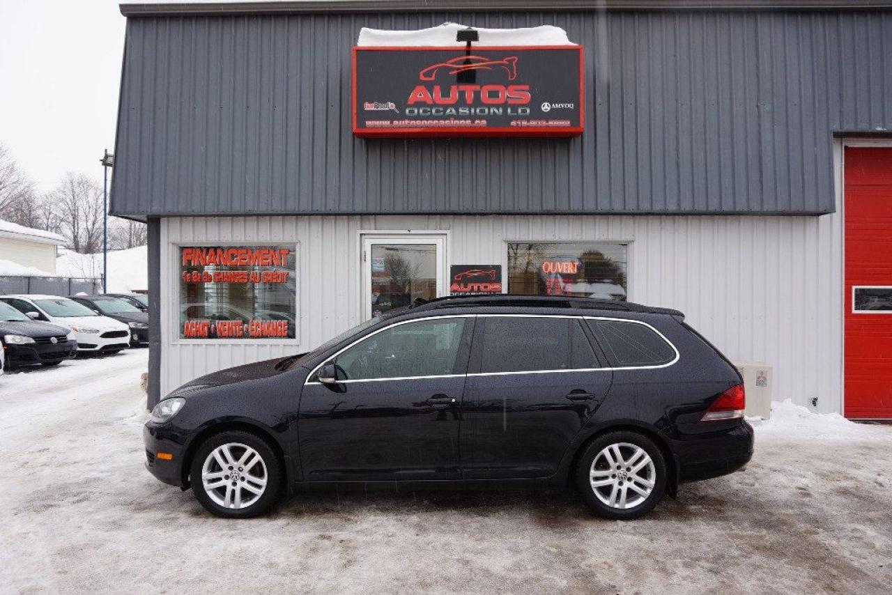 Used 2010 Volkswagen Golf 2.5l Wagon for sale in Lévis, QC