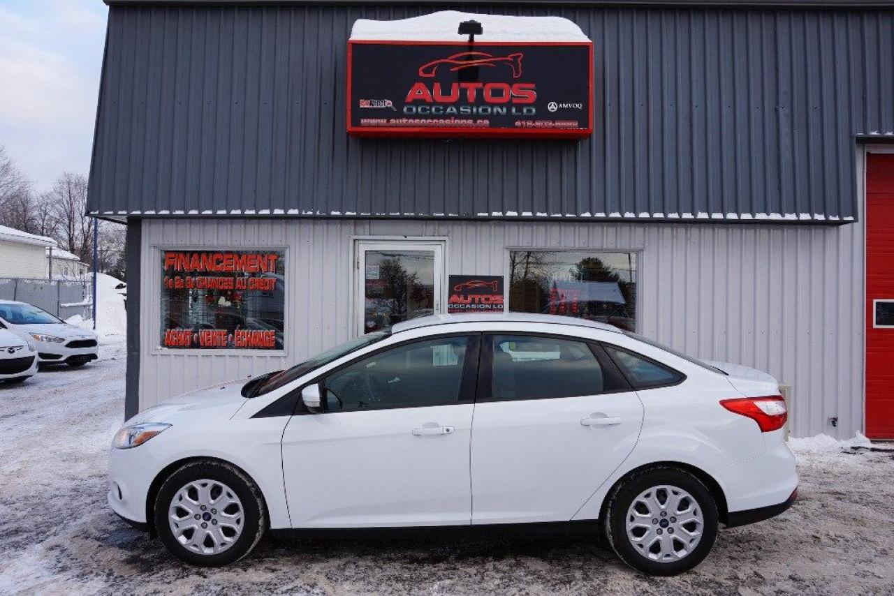 Used 2013 Ford Focus Se Blanc 5 Vit for sale in Lévis, QC