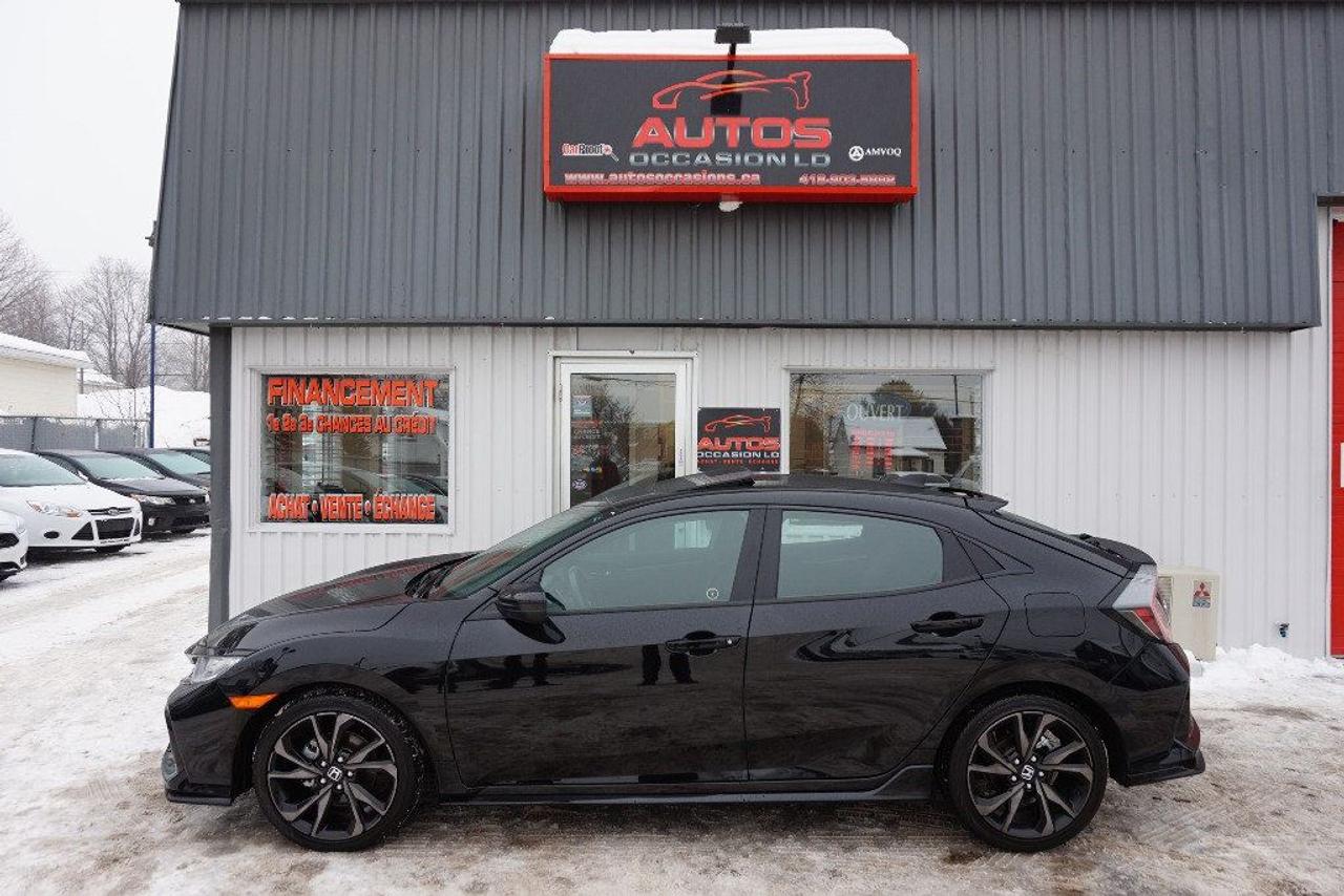 <a href=https://www.autosoccasions.ca/occasion/Honda-Civic-2017.html>https://www.autosoccasions.ca/occasion/Honda-Civic-2017.html</a>

HONDA CIVIC SPORT 2017 Hatchback 5 Portes Édition Sport Sensing 4cyl 1.5 Litres TURBO 180 Hp -- TRANSMISSION AUTOMATIQUE CVT Mode Paddle Shift Volant -- AVEC SEULEMENT 5300 KM CERTIFIÉ / 1 SEUL PROPRIÉTAIRE : SEULEMENT 5300 Km : COMME NEUF / 4 CYLINDRES 1.5 Litres TURBO 180 Hp Avec Mode Econ TRÈS ÉCONOMIQUE, DURABLE ET FIABILITÉ HONDA RECONNUE (VÉHICULE ACCIDENTÉ RÉPARER : PHOTOS DISPONIBLE : RAPPORT CARPROOF INCLUS) COULEUR EXTÉRIEUR NOIR, INTÉRIEUR GRIS FONCÉ - NOIR / SIÈGES CHAUFFANTS. INSPECTION COMPLÈTE INCLUSE -- ÉCHANGE ACCEPTÉE -- FINANCEMENT SUR PLACE À PARTIR 4.99 % -- GARANTIE INCLUS : 1 AN OU 15 000 KM GROUPE MOTOPROPULSEUR. ÉQUIPEMENT COMPLET SPORT : AIR CLIMATISÉ - RÉGULATEUR DE VITESSES - DÉMARREUR À DISTANCE - TOIT OUVRANT ÉLECTRIQUE - PHARE ANTI-BROUILLARD - AILERON - PHARE AU LED - DÉMARRAGE SANS CLÉ - JANTES 18 POUCES / PNEUS DÉTÉ EXCELLENT - CAMERA DE RECULE / ANGLE MORT - SIÈGES CHAUFFANTS - GROUPES ÉLECTRIQUES COMPLETS - ORDINATEUR DE BORD - ÉCRAN TACTILE - LECTEUR CD Mp3 - CONTRÔLE AUDIO AU VOLANT - BLUETOOTH/TÉLÉPHONE - PRISE AUXILIAIRE - VOLANT AJUSTABLE === POUR PLUS DINFORMATION DEMANDER (DAVID.LAMONTAGNE) 418-903-5882 // 418-931-4036 Cell === FINANCEMENT FACILE SUR PLACE À PARTIR DE 4.99 % NOUS SOMMES OUVERTS 6 JOURS : 2430 BOUL GUILLAUME-COUTURE, LÉVIS G6W-2R5 : AU PLAISIR DE VOUS SERVIR WWW.AUTOSOCCASIONS.CA