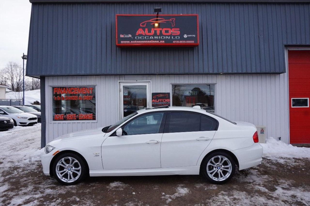 Used 2011 BMW 328 I Xdrive Sport Package for sale in Lévis, QC