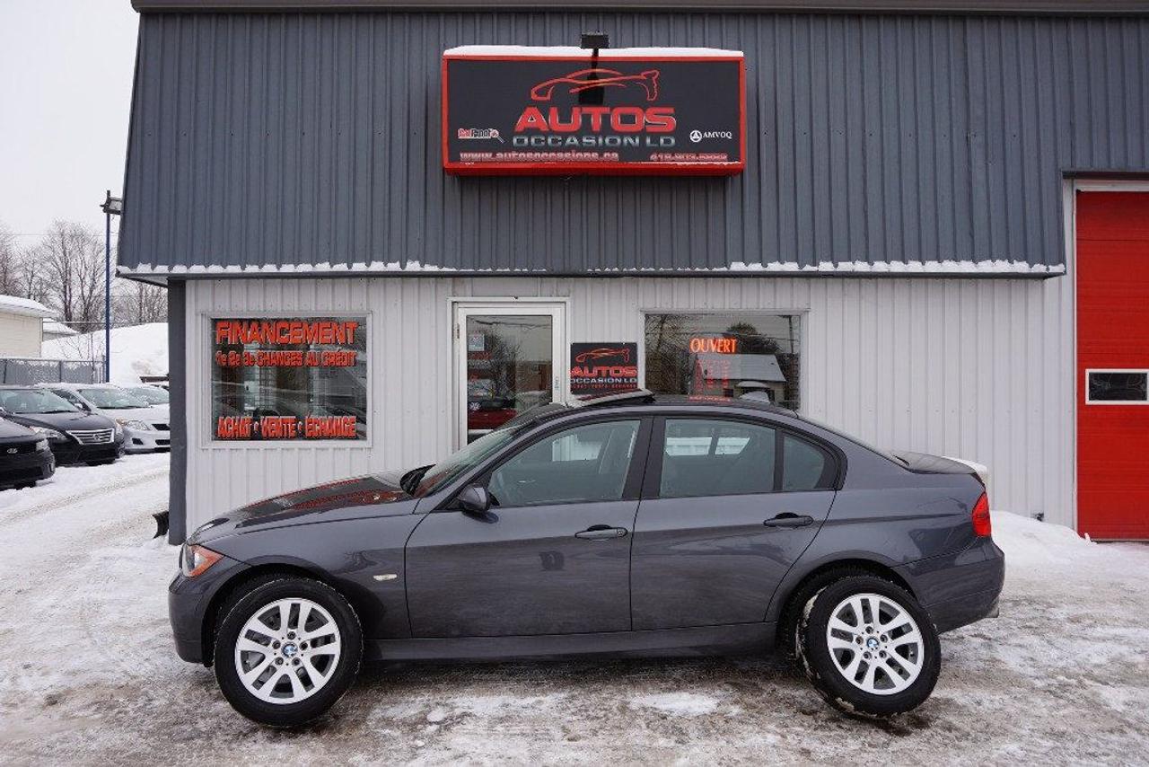 <a href=https://www.autosoccasions.ca/occasion/BMW-323-2008.html>https://www.autosoccasions.ca/occasion/BMW-323-2008.html</a>

BMW SERIE 323i 2008 Édition 323 I RWD 6cyl 2.5 Litres Propulsion ** FULL ÉQUIPÉ CUIR TOIT OUVRANT INCLUS 8 ROUES -- TRANSMISSION MANUELLE 6 VITESSES -- AVEC SEULEMENT 140 000 KM CERTIFIÉ / 6 CYLINDRES 2.5 Litres ÉCONOMIQUE, DURABLE ET TRÈS LUXUEUX (JAMAIS ACCIDENTÉ : RAPPORT CARPROOF INCLUS) COULEUR EXTÉRIEUR GRAY FONCÉ, INTÉRIEUR EN CUIR NOIR / SIÈGES CHAUFFANTS. INSPECTION COMPLÈTE INCLUSE -- ÉCHANGE ACCEPTÉ -- FINANCEMENT SUR PLACE À PARTIR 4.99 % -- GARANTIE INCLUS : 1 MOIS OU 1700 KM MOTOPROPULSEUR -- POSSIBILITÉ DE GARANTIE PROLONGÉE À PRIX IMBATTABLE. ÉQUIPEMENT COMPLET 323i : AIR CLIMATISÉ - RÉGULATEUR DE VITESSES - DÉMARRAGE SANS CLÉ - PHARE ANTI-BROUILLARD - TOIT OUVRANT ÉLECTRIQUE - JANTES 16 POUCES / PNEUS DÉTÉ BON - ROUES DACIER / PNEUS DHIVER EXCELLENT - SIÈGES EN CUIR/CHAUFFANTS - ORDINATEUR DE BORD - LECTEUR CD-Mp3 - CONTRÔLE AUDIO VOLANT - BLUETOOTH/TÉLÉPHONE - TRACTION CONTRÔLE - VOLANT AJUSTABLE === POUR PLUS DINFORMATION DEMANDEZ (DAVID.LAMONTAGNE) 418-903-5882 // 418-931-4036 Cell === FINANCEMENT FACILE SUR PLACE 4.99 % NOUS SOMMES OUVERTS 6 JOURS : 2430 BOUL GUILLAUME-COUTURE, LÉVIS G6W-2R5 : AU PLAISIR DE VOUS SERVIR WWW.AUTOSOCCASIONS.CA