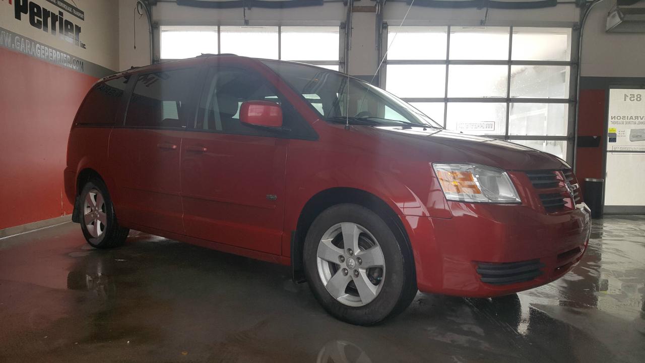 Used 2009 Dodge Grand Caravan Caravan 2009 SXT Stow&Go for sale in Longueuil, QC