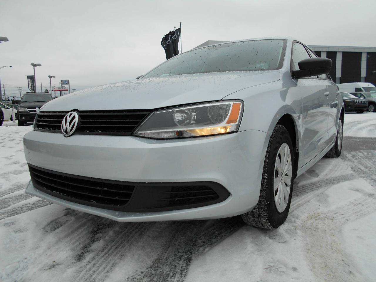 Used 2013 Volkswagen Jetta Modèle trendline plus 4 portes 2,0L boît for sale in Chicoutimi, QC