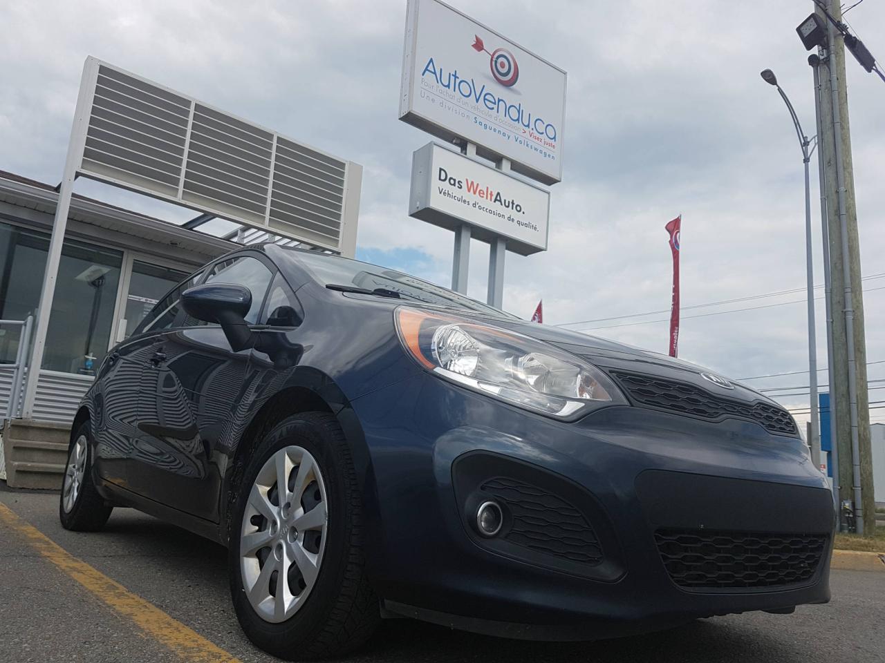Used 2013 Kia Rio Hayon 5 portes, boîte manuelle, LX for sale in Chicoutimi, QC