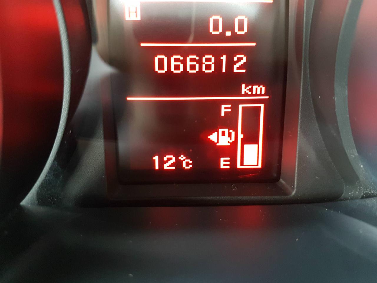 666300
