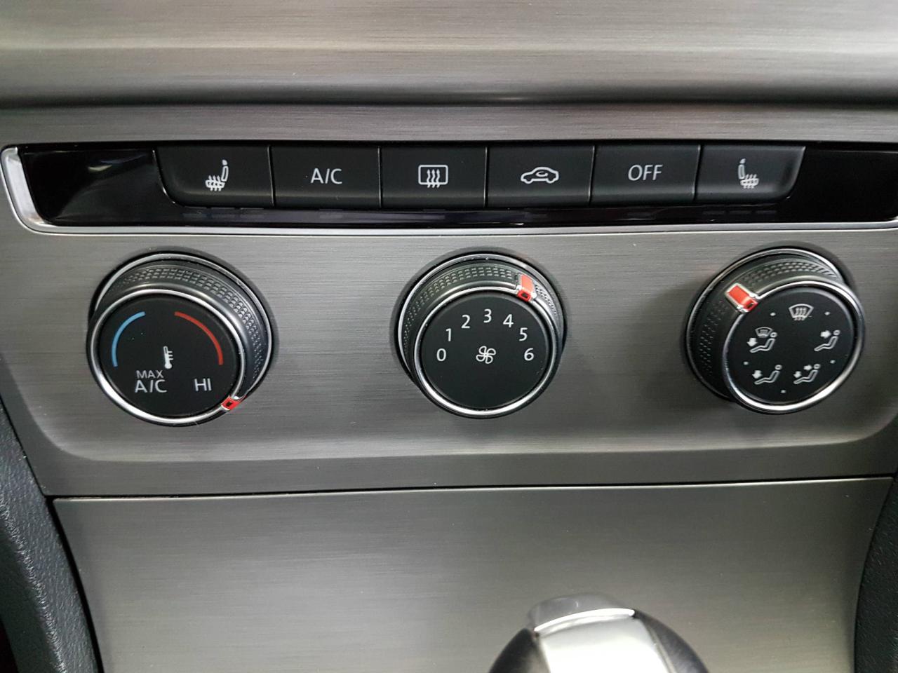 666303