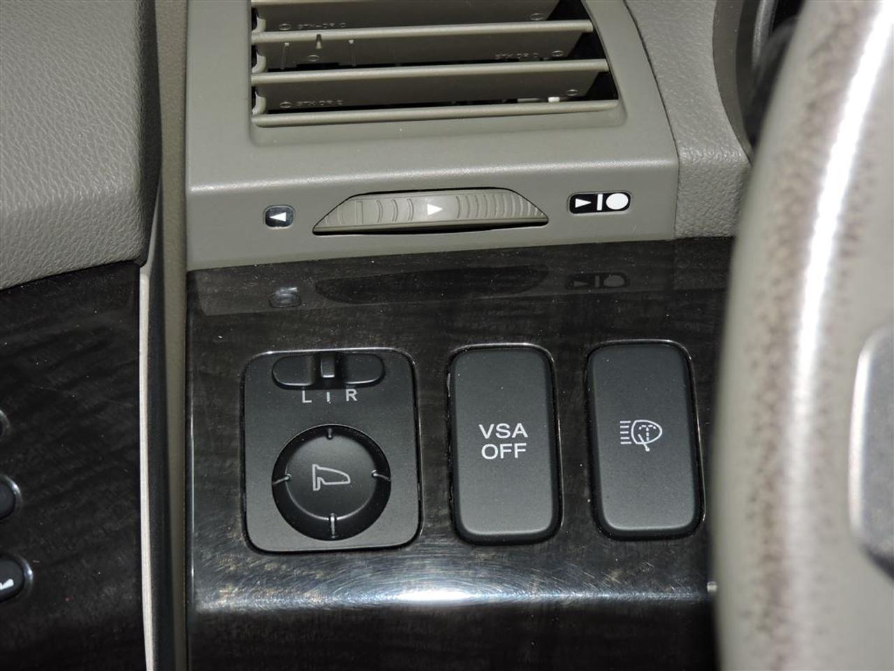 666308.11726077