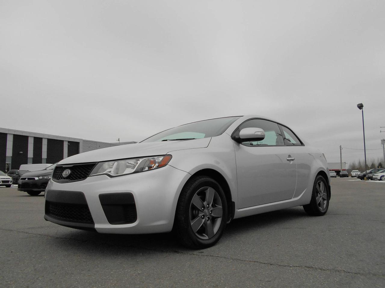 Used 2010 Kia Forte Koup Coupé 2 portes, boîte AUTOMATIQUE for sale in Chicoutimi, QC