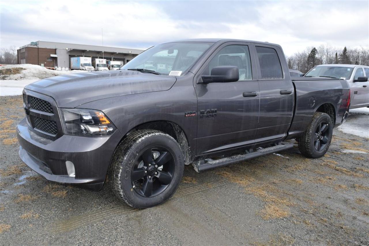 Used 2018 Ram 1500 Express Quad Cab 4x4 for sale in Sherbrooke, QC