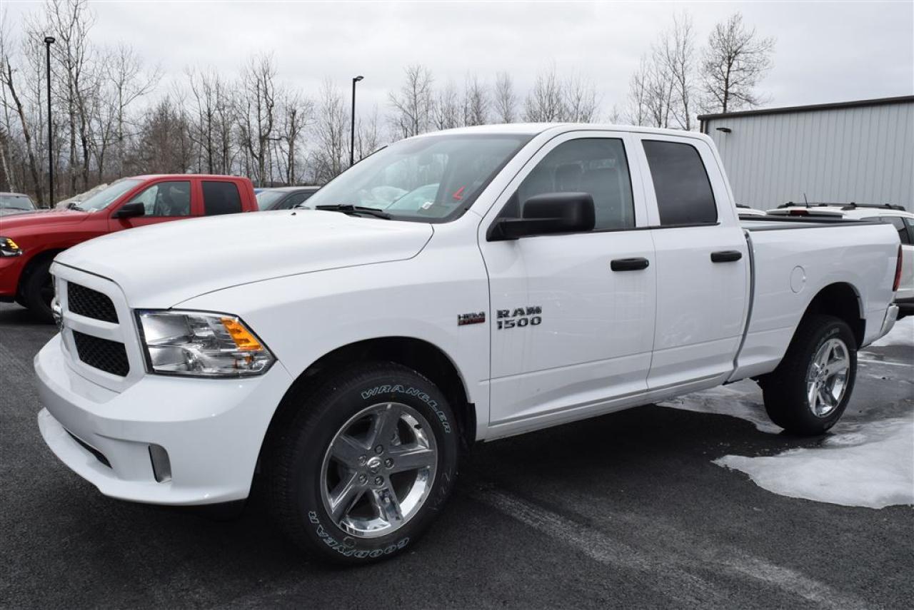 Used 2017 Ram 1500 Express Quad Cab 4x4 for sale in Sherbrooke, QC