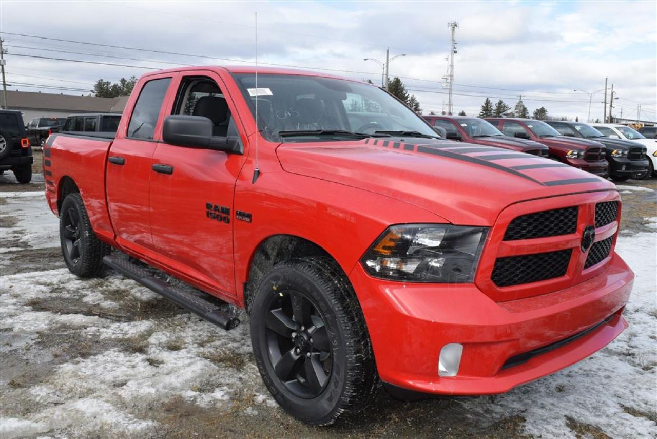 Used 2018 Ram 1500 Express Quad Cab 4x4 for sale in Sherbrooke, QC