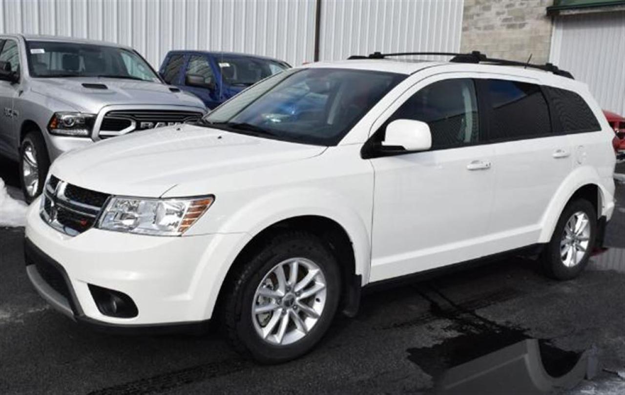 Used 2017 Dodge Journey Sxt V-6 for sale in Sherbrooke, QC