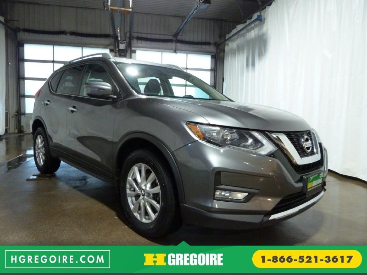 Used 2017 Nissan Rogue SV AWD TOIT CAMÉRA for sale in St-Léonard, QC