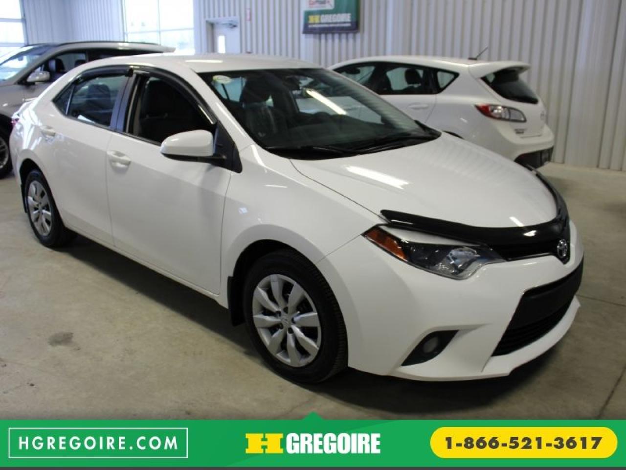 Used 2014 Toyota Corolla LE for sale in St-Léonard, QC