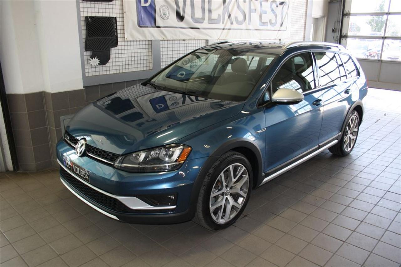 Used 2017 Volkswagen Golf 1.8, Aut, Toit for sale in Lasalle, QC
