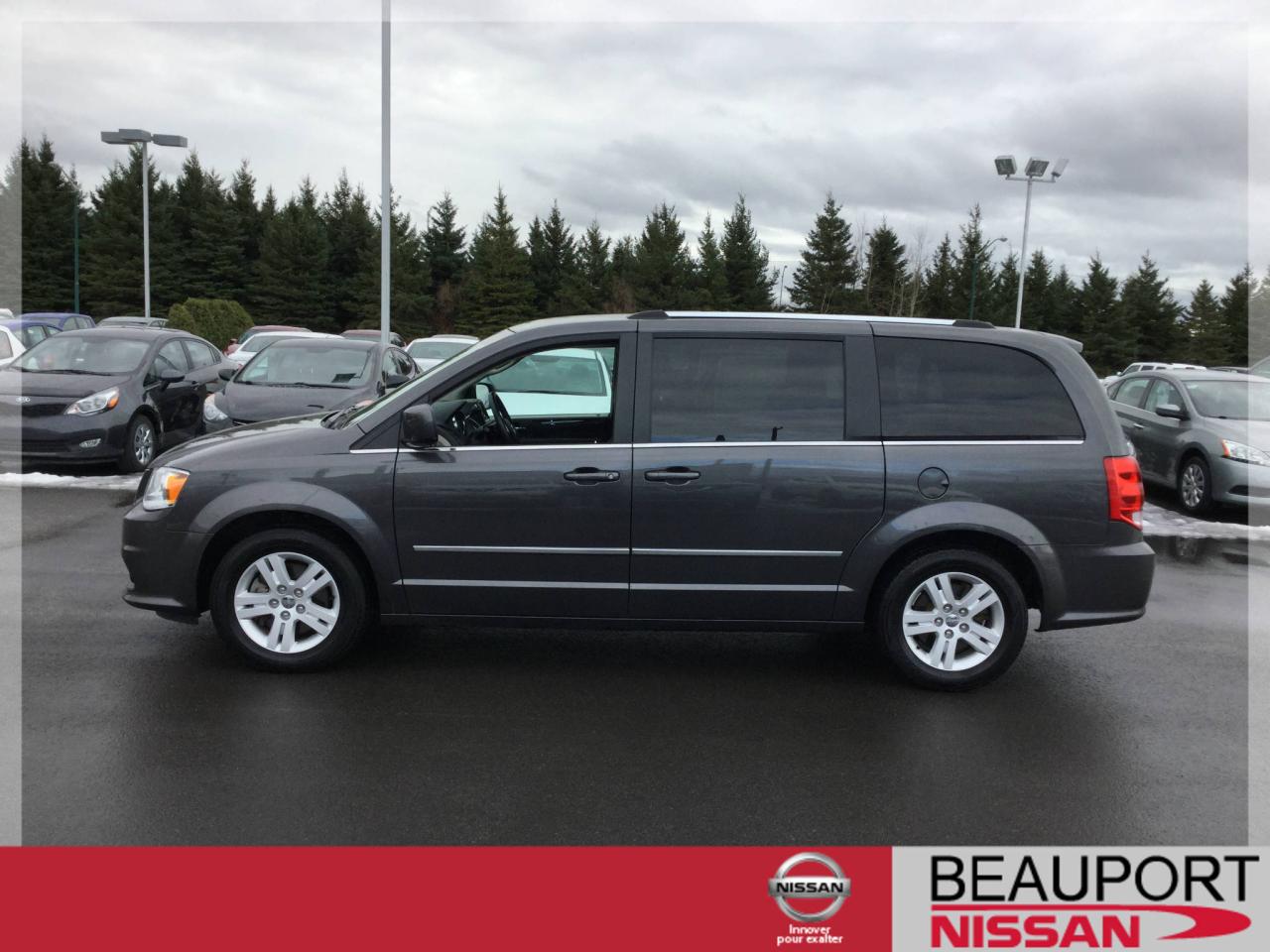 Used 2016 Dodge Grand Caravan Ensemble Valeur plus familiale FWD for sale in Beauport, QC