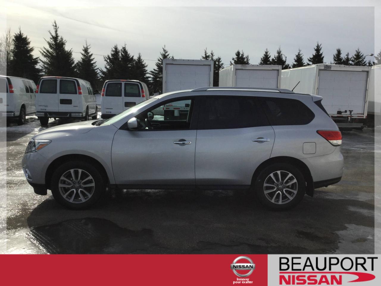Used 2016 Nissan Pathfinder SV AWD for sale in Beauport, QC