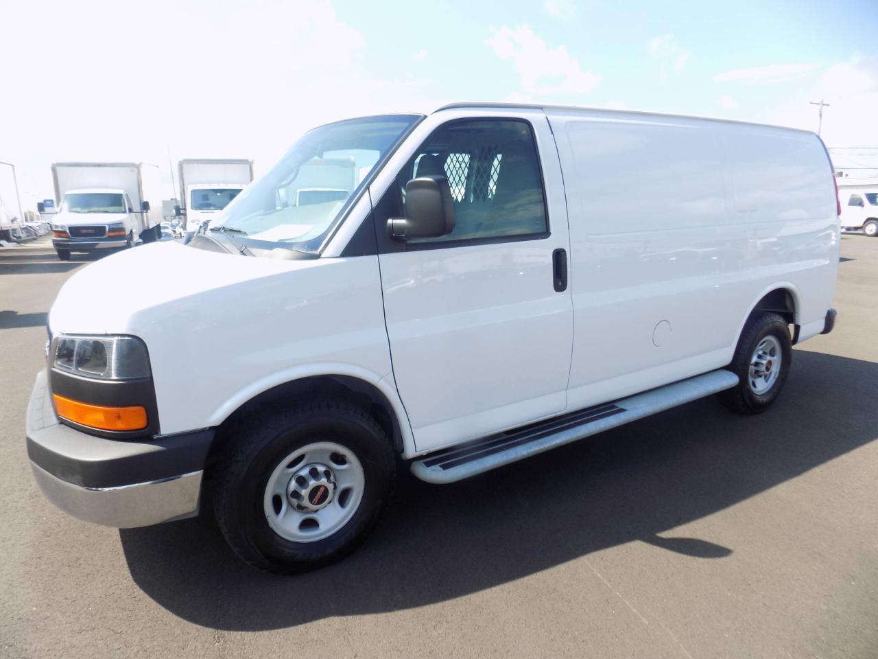 Used 2015 GMC SAVANA CARGO 2500 COURTE for sale in Beauport, QC