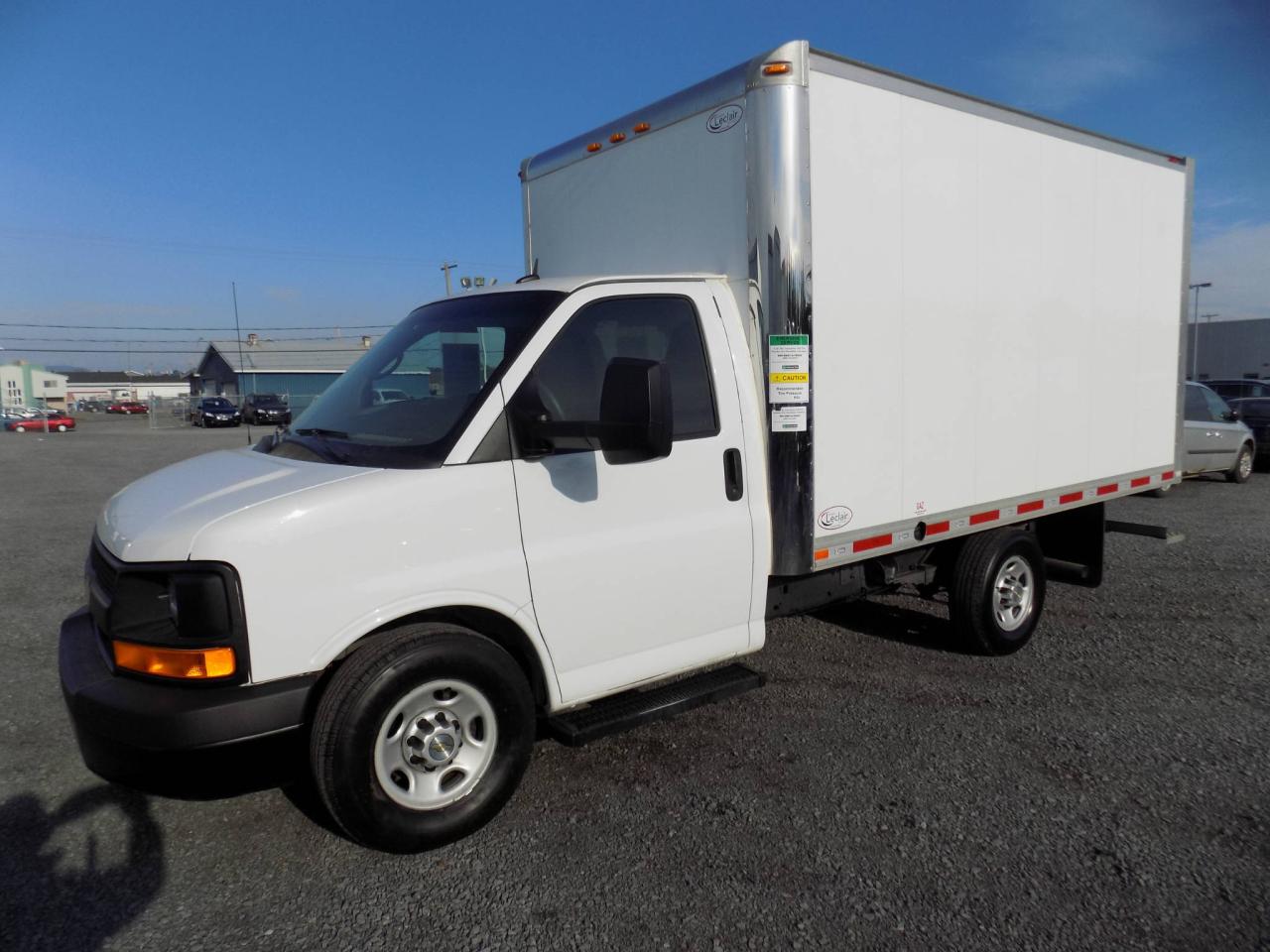 Used 2016 Chevrolet EXPRESS 3500 CUBE 12 PIEDS for sale in Beauport, QC