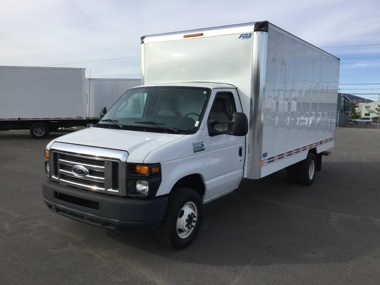 Used 2016 Ford E-450 E-450 Super renforcé cube 16 pieds for sale in Beauport, QC
