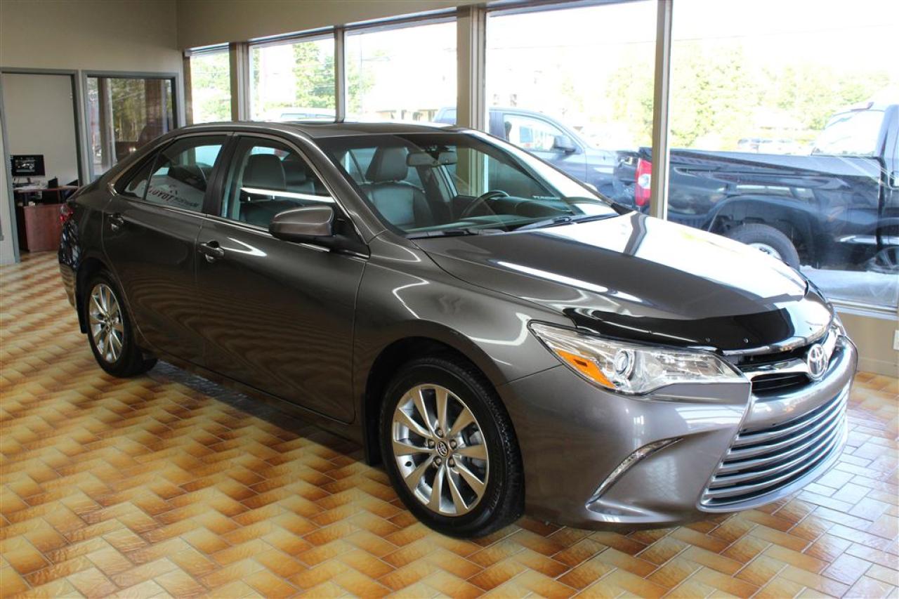 Used 2015 Toyota Camry Xle Cuir Toit for sale in Shawinigan, QC