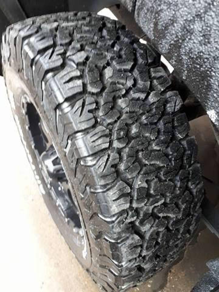 667493