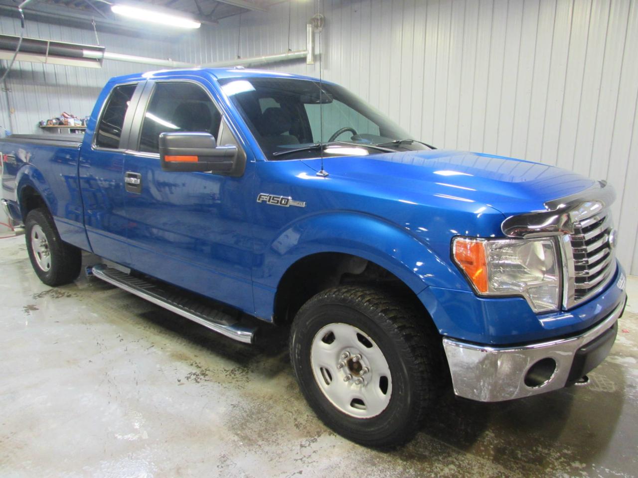Used 2011 Ford F-150 SUPERCAB XTR 4X4 *AIR CLIMATISÉ* for sale in Lévis, QC