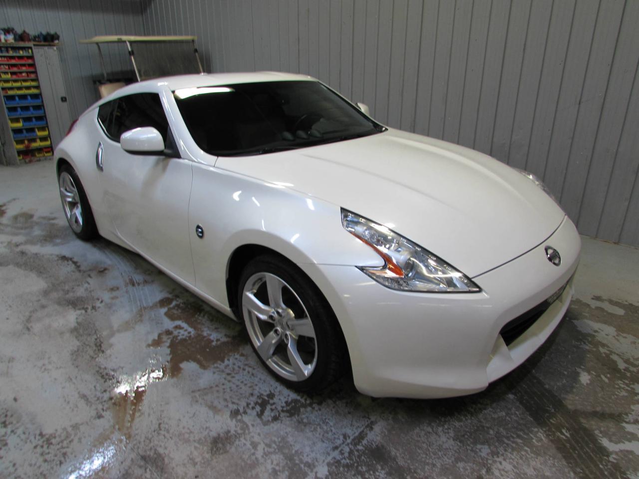 Used 2010 Nissan 370z Coupé 2 portes manuelle TOURING *CUIR* for sale in Lévis, QC