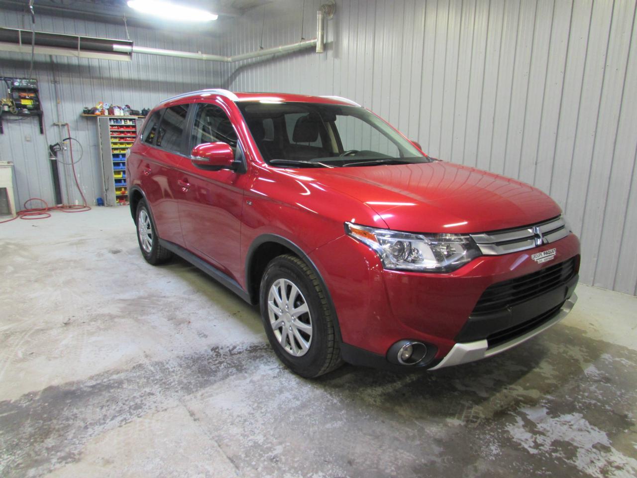 Used 2015 Mitsubishi Outlander GT AWC *CUIR-CAMÉRA TOIT* for sale in Lévis, QC