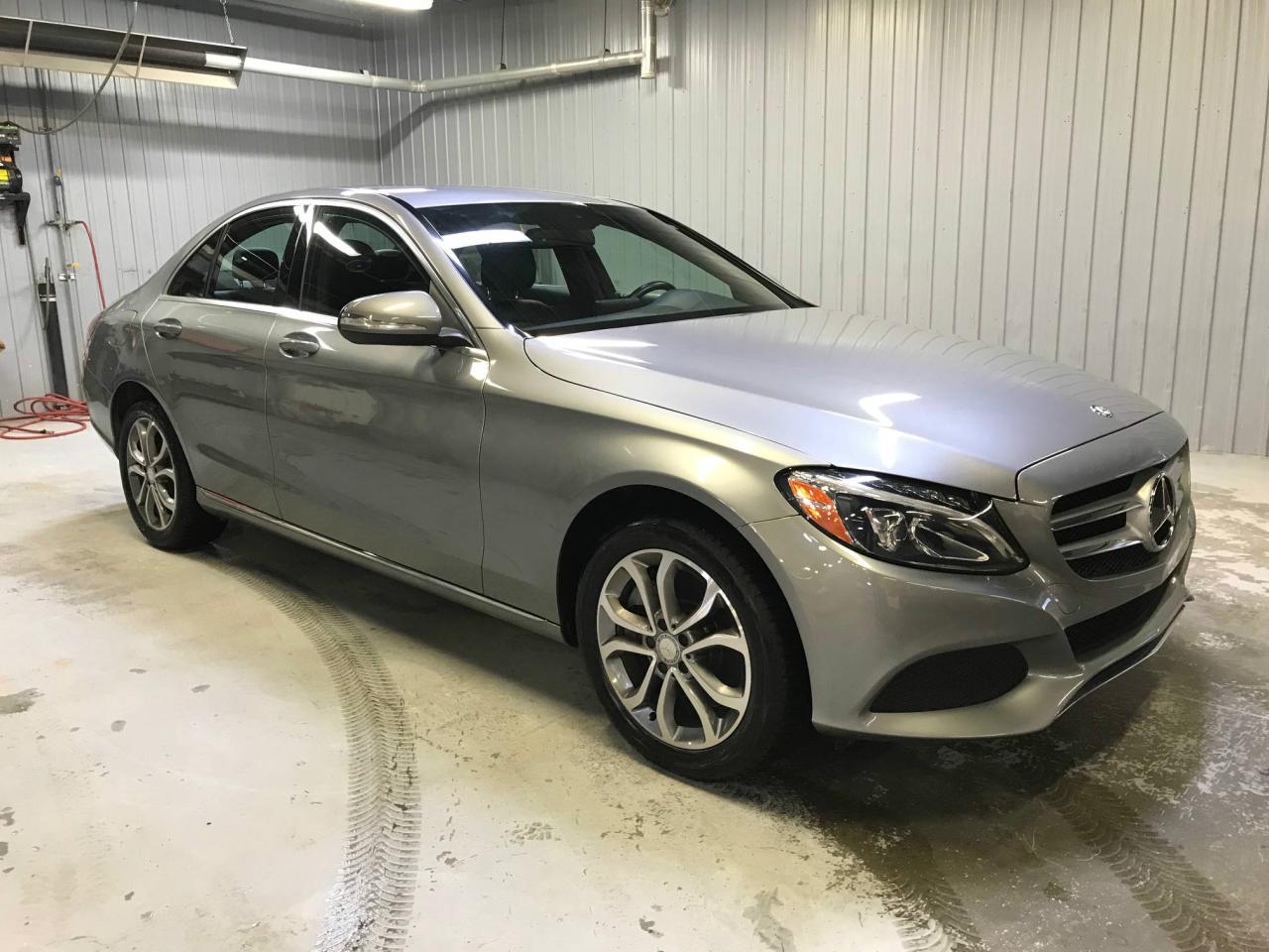 Used 2015 Mercedes-Benz C300 C 300 4MATIC*BAS KILOMÉTRAGE* for sale in Lévis, QC