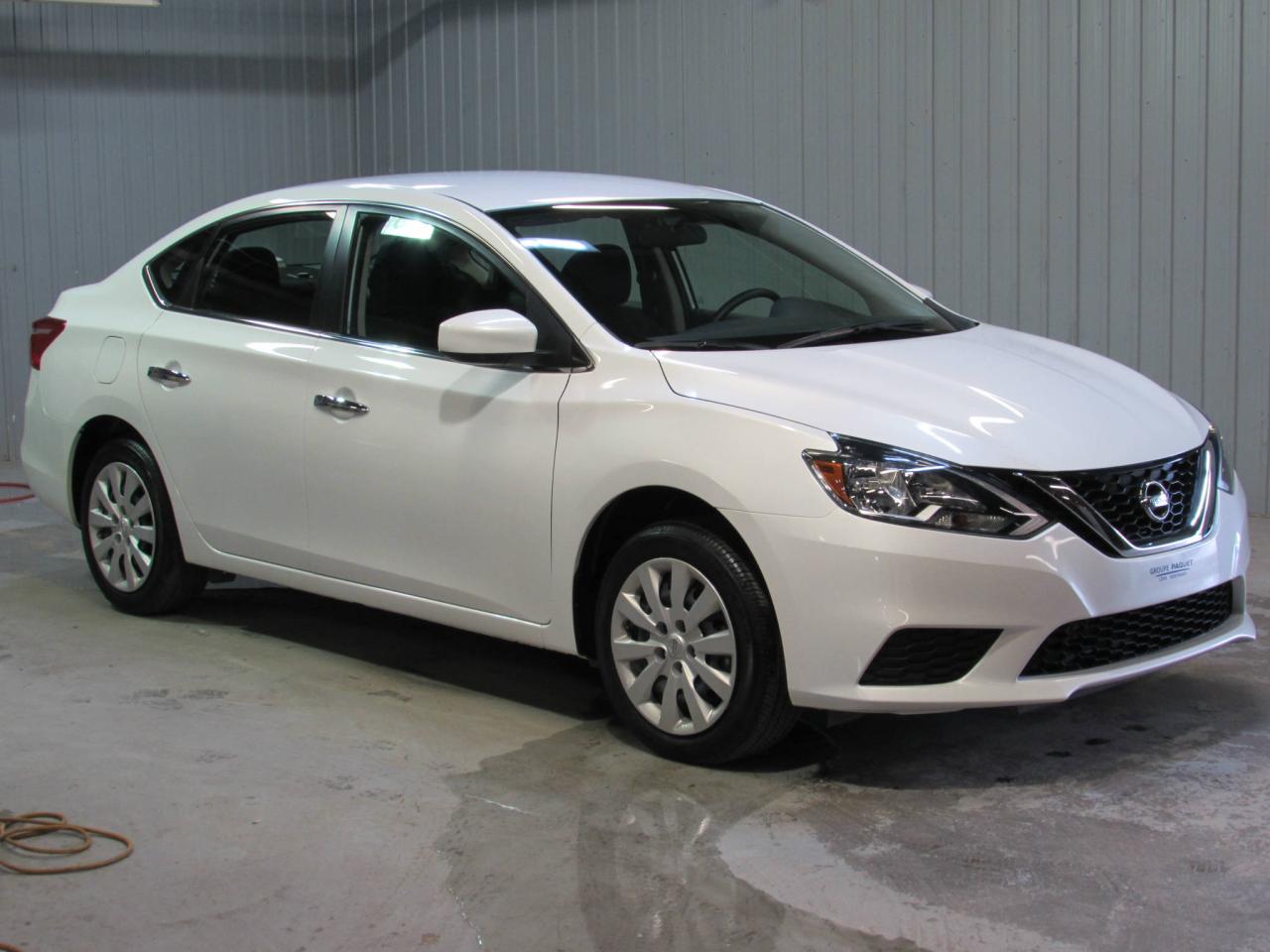 Used 2016 Nissan Sentra S MANUELLE *MAIN LIBRE CELLULAIRE* for sale in Lévis, QC