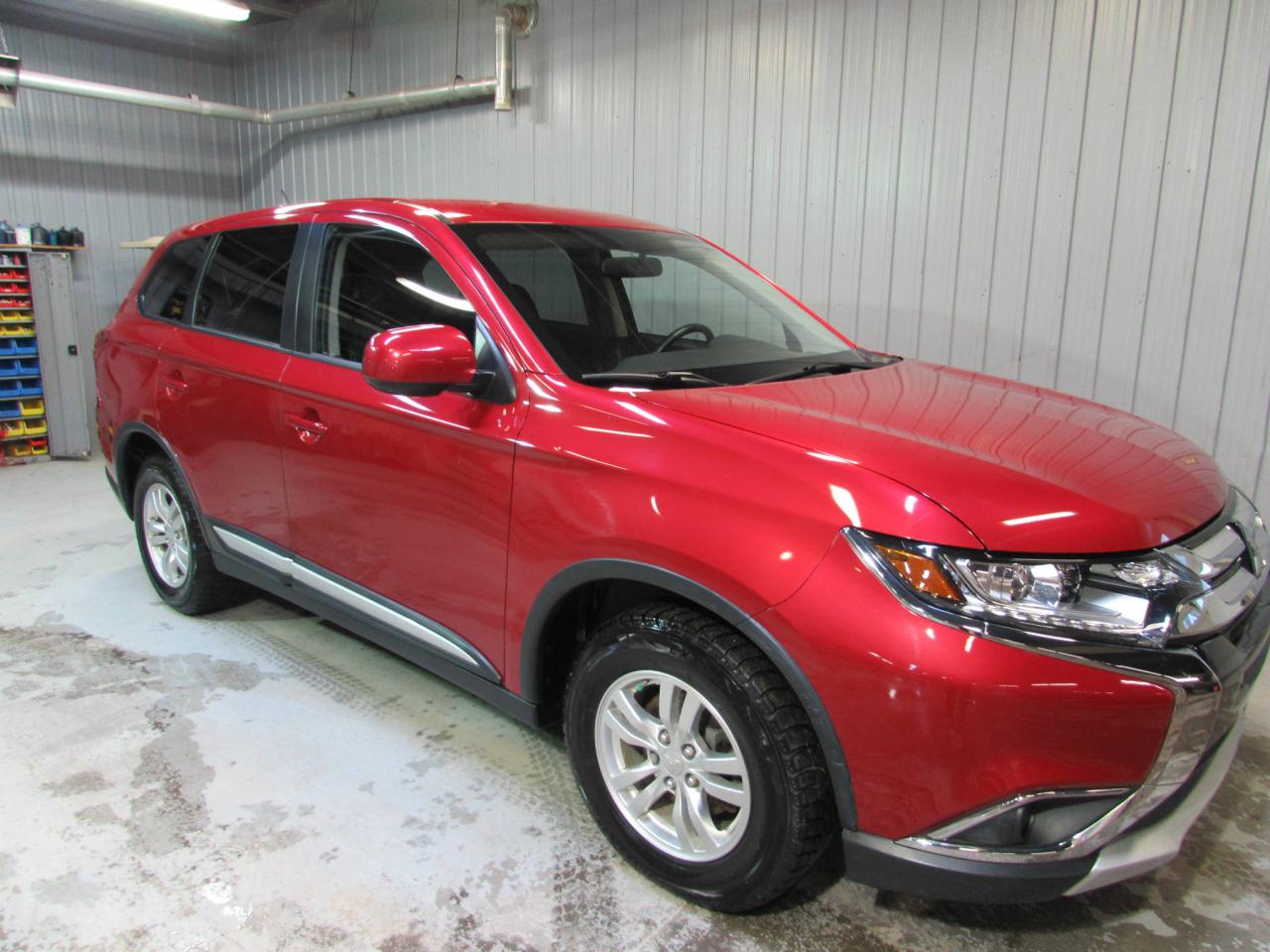 Used 2016 Mitsubishi Outlander ES 2RM *MAIN LIBRE CELLULAIRE* for sale in Lévis, QC