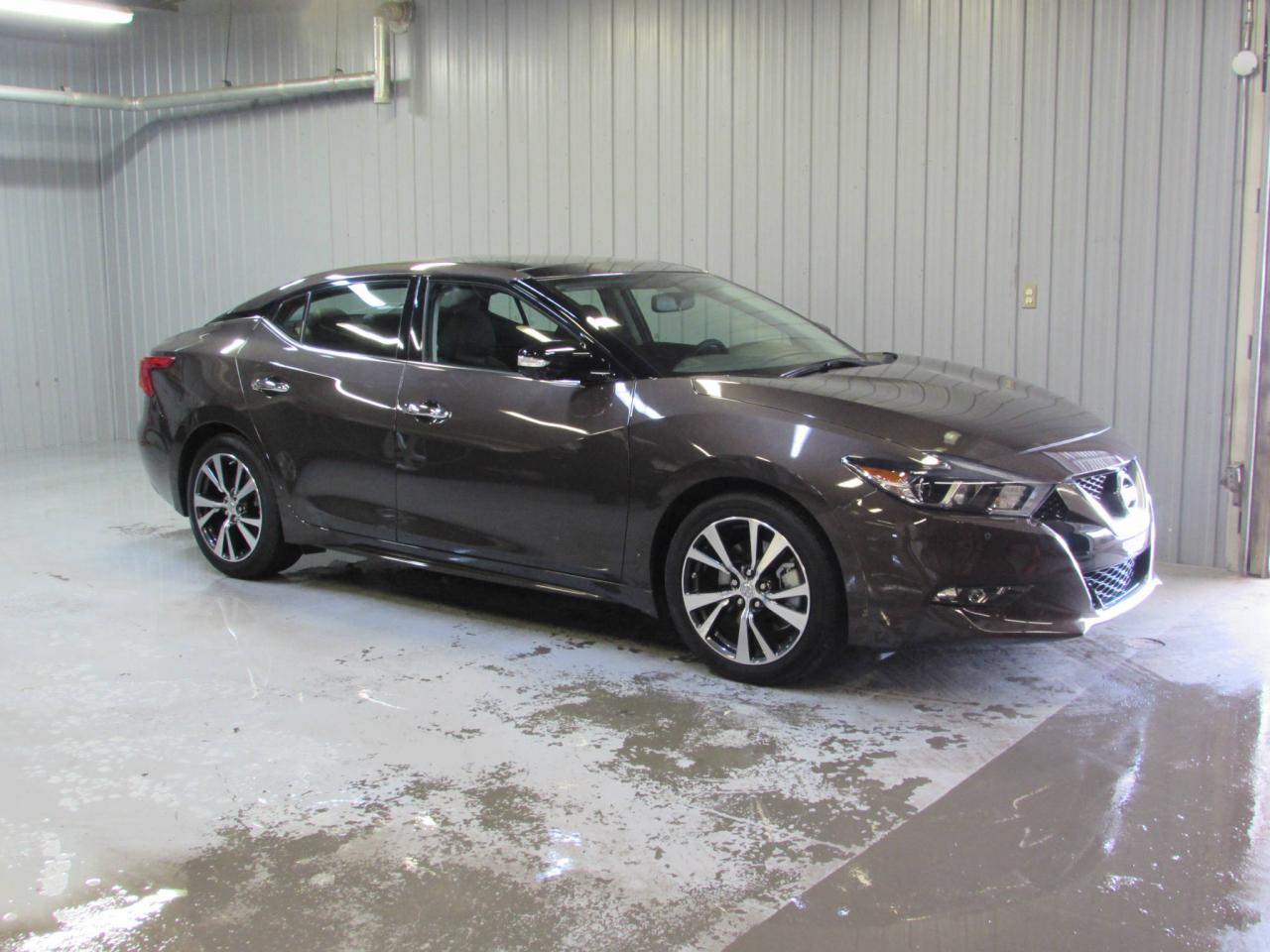 Used 2017 Nissan Maxima SL *GPS-TOIT OUVRANT ÉLECTRIQUE-CUIR* for sale in Lévis, QC