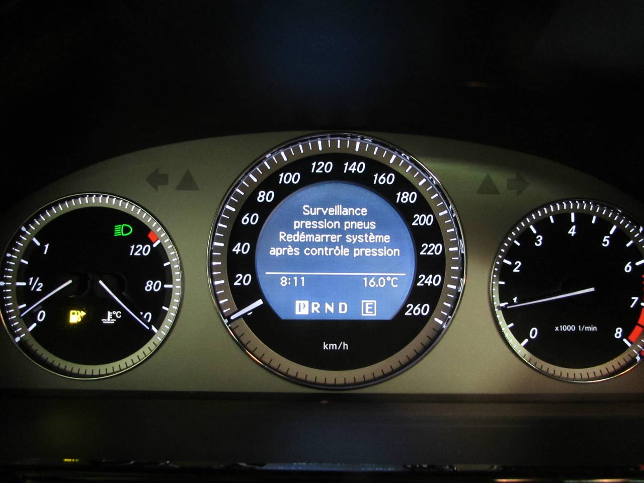667583.11760165