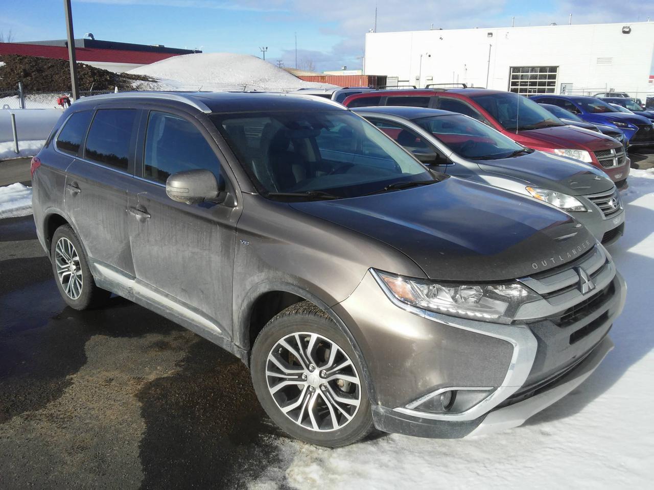 Used 2017 Mitsubishi Outlander GT AWC *CUIR-TOIT-CAMÉRA* for sale in Lévis, QC