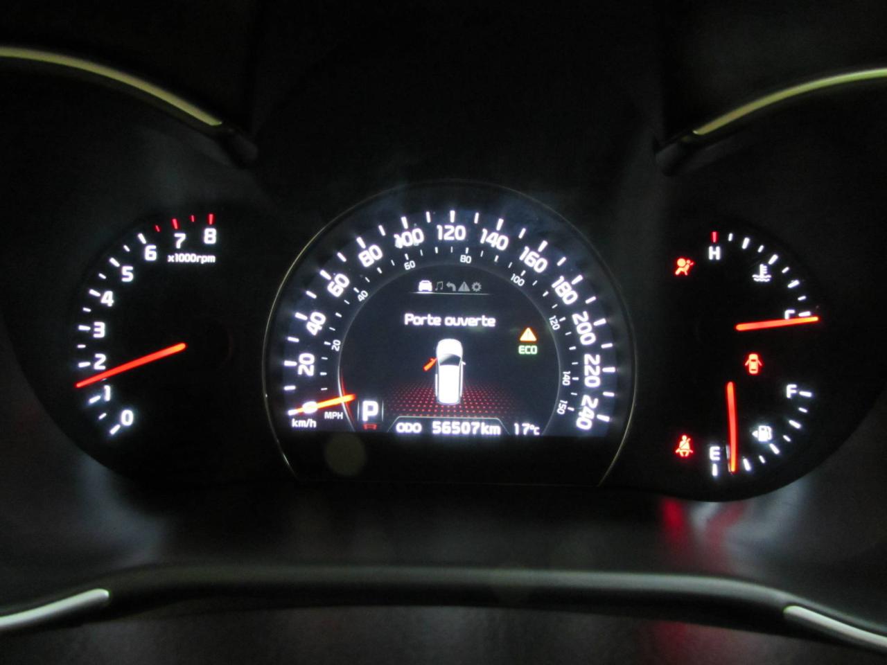 667593