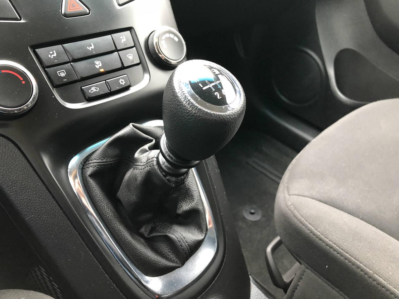 667787.11764244