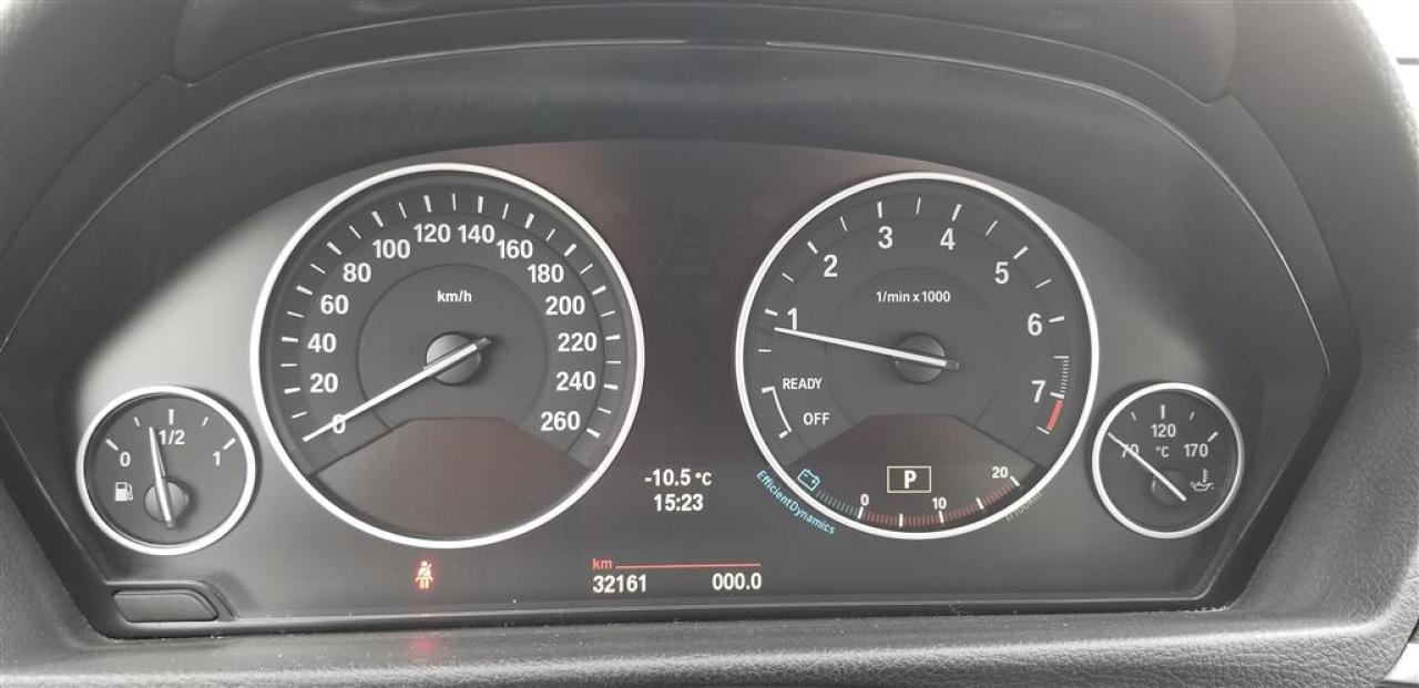 667877