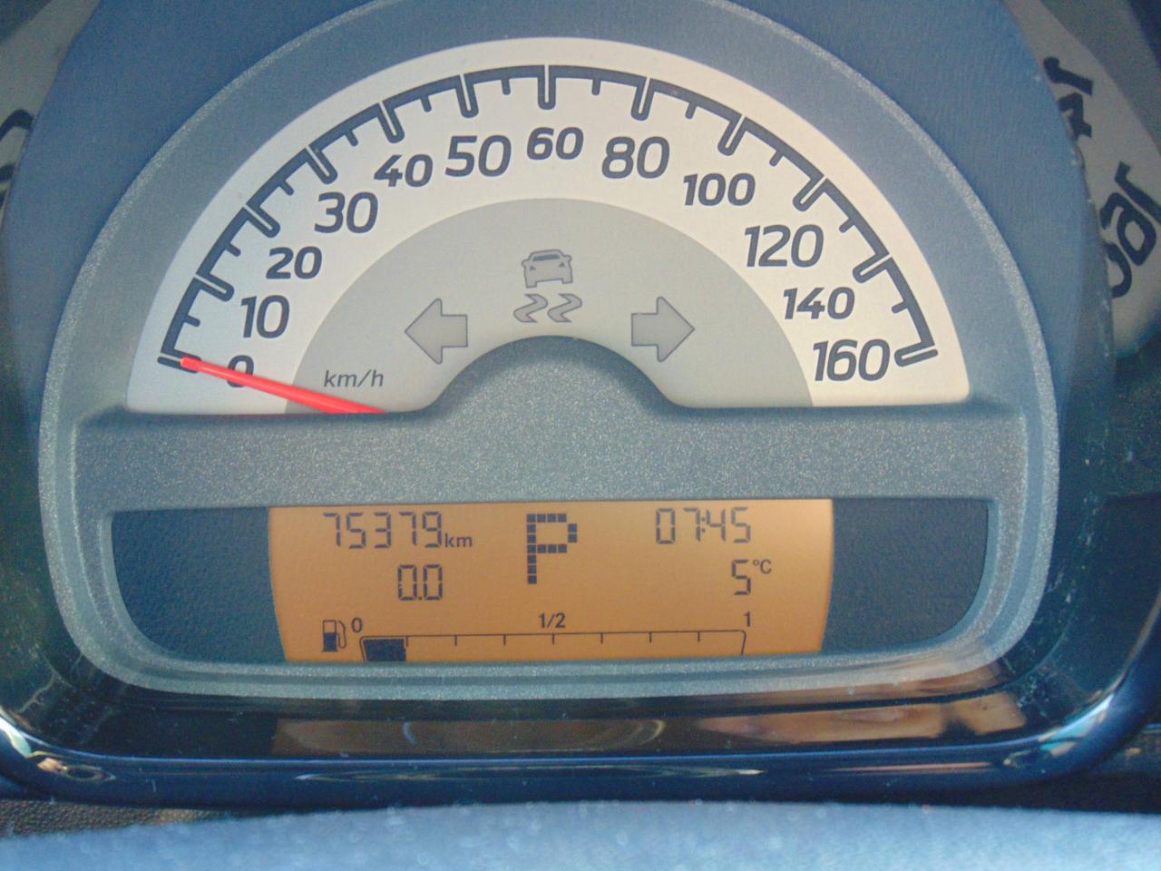 667942.11767585